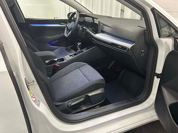 Volkswagen Golf VIII 7 of 17