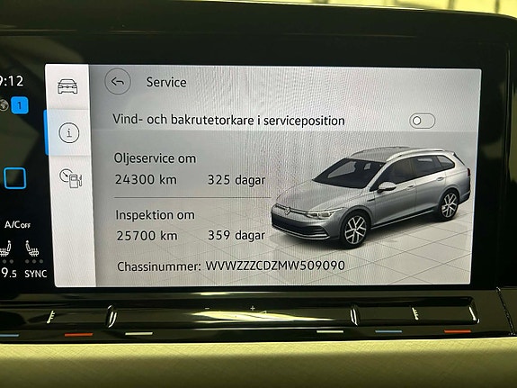 Volkswagen Golf VIII 15 of 17