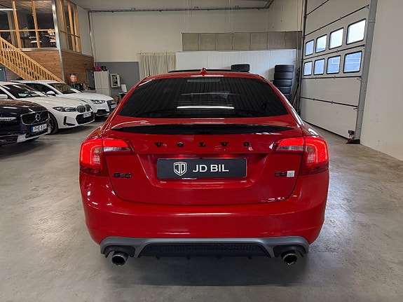 Volvo S60 5 of 5