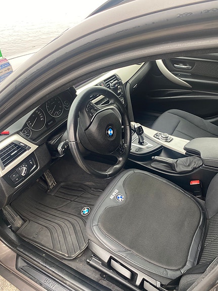 BMW 316d 9 of 15