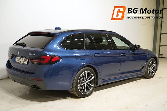 BMW 520d 3 of 5
