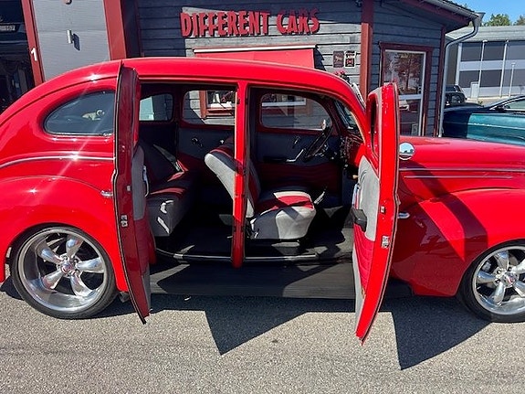 Ford De Luxe Phaeton 180A 6 of 8