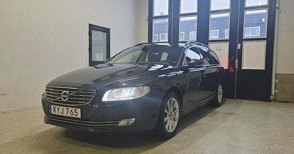 Volvo V70 2 of 5