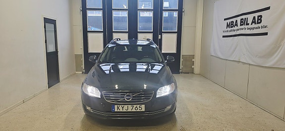 Volvo V70 3 of 5