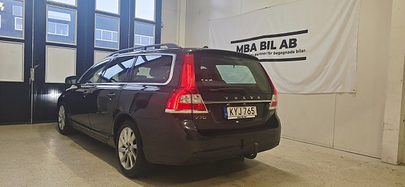 Volvo V70 10 of 22