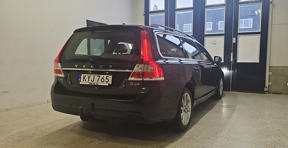 Volvo V70 7 of 22