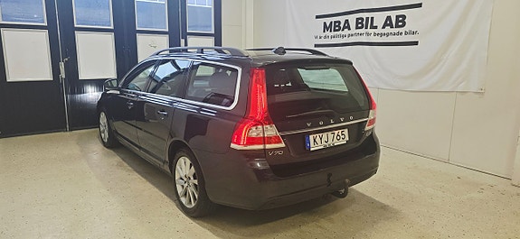 Volvo V70 9 of 22