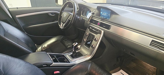 Volvo V70 16 of 22