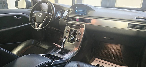 Volvo V70 18 of 22