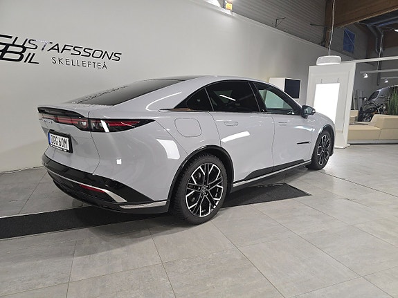 Mazda 6e 4 of 5