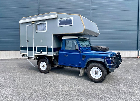 Land Rover Defender 110