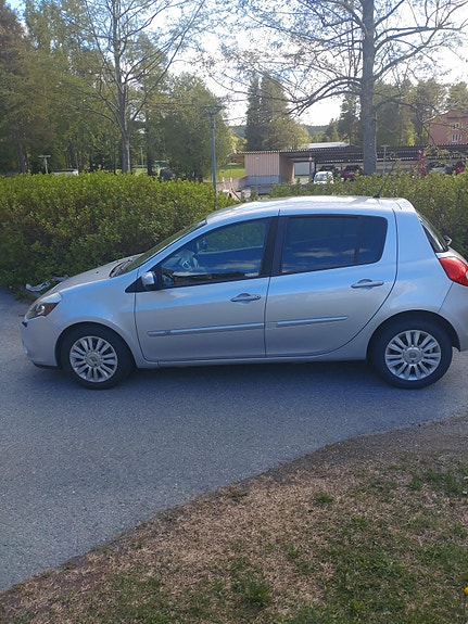 Renault Clio 2 of 5