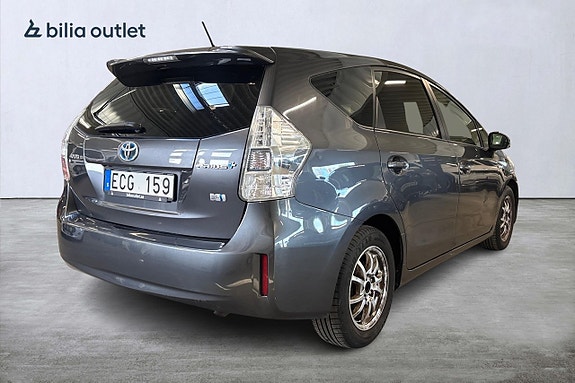 Toyota Prius+ 8 of 23