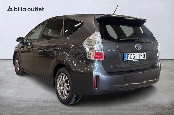 Toyota Prius+ 3 of 23