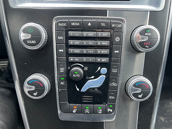 Volvo XC60 6 of 25