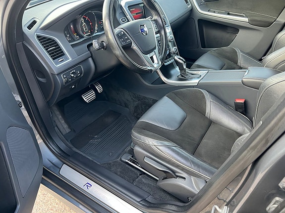 Volvo XC60 4 of 5
