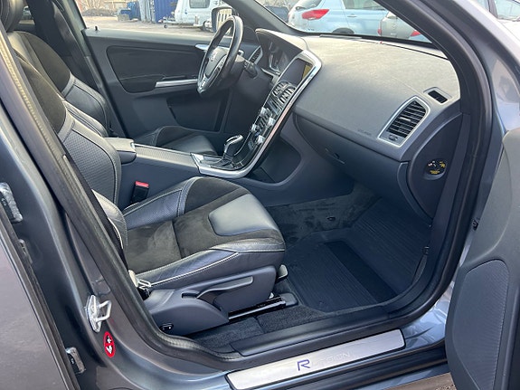 Volvo XC60 21 of 25