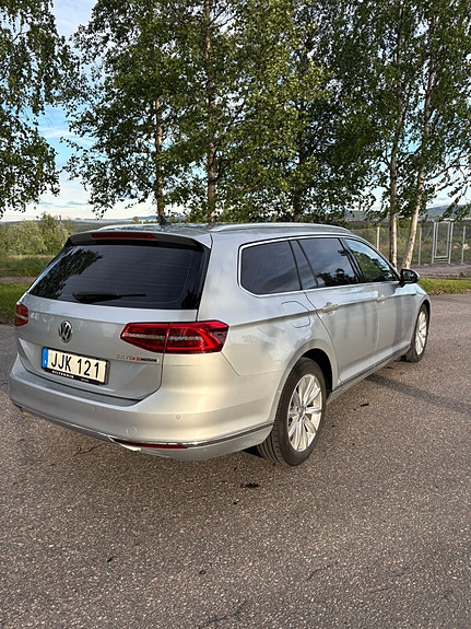 Volkswagen Passat 4 of 5