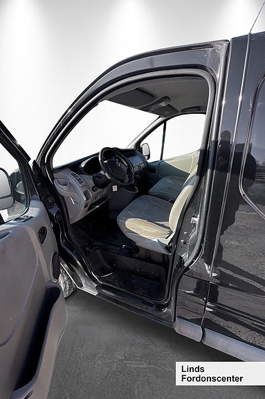 Nissan Primastar 5 of 5