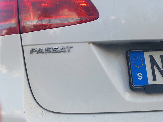Volkswagen Passat 13 of 18