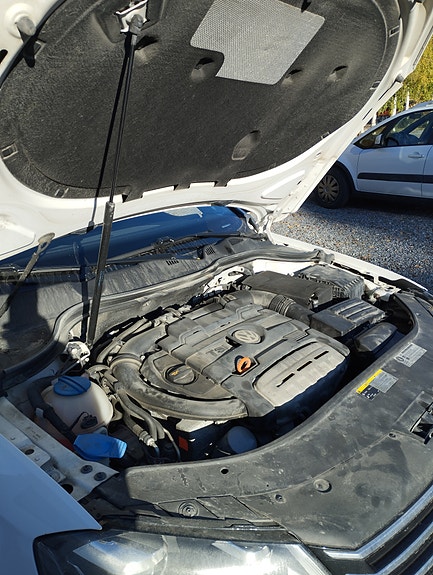Volkswagen Passat 9 of 18