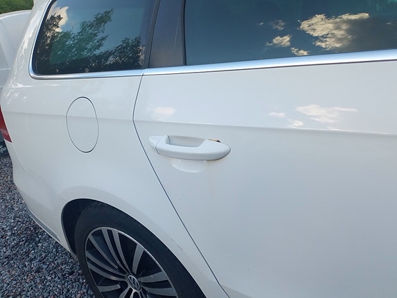 Volkswagen Passat 11 of 18