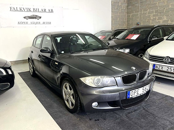 BMW 120d 2 of 5