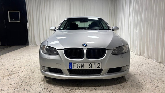 BMW 320 3 of 5