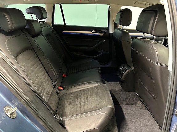 Volkswagen Passat 12 of 14