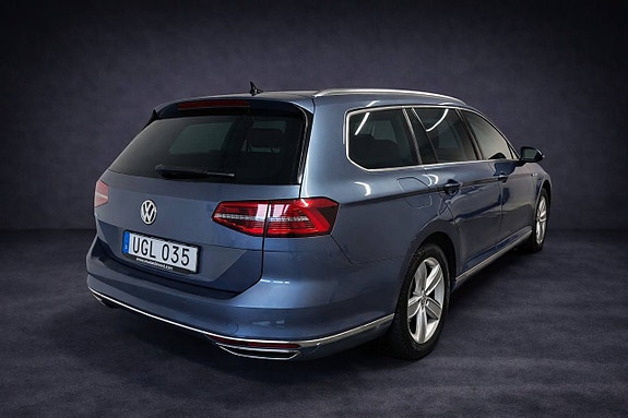Volkswagen Passat 3 of 5
