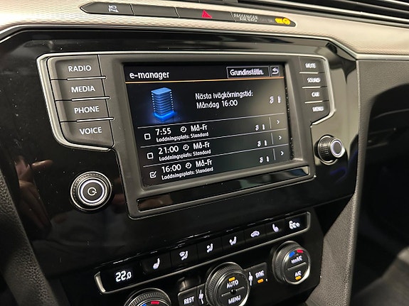 Volkswagen Passat 7 of 14