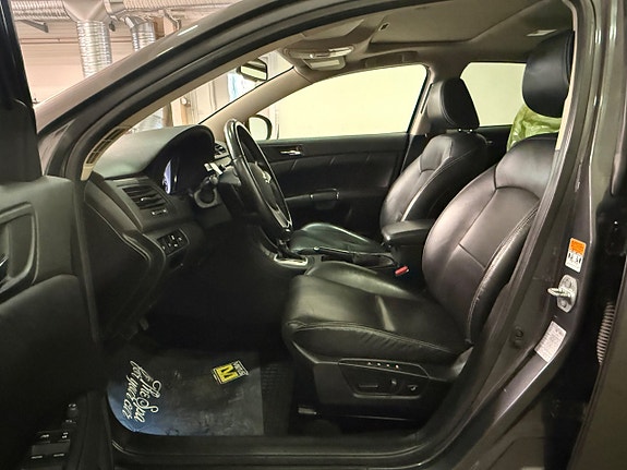 Suzuki Kizashi 6 of 14