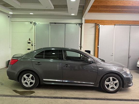 Suzuki Kizashi 13 of 14
