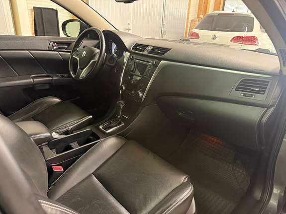 Suzuki Kizashi 14 of 14