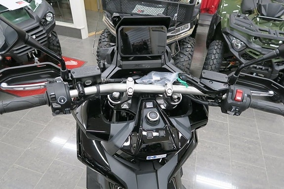 Honda X-ADV750 6 of 6