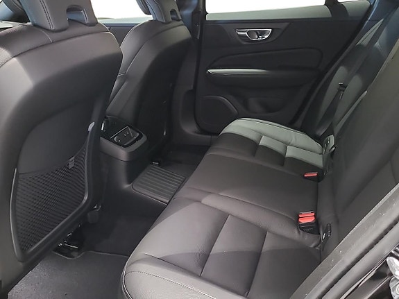 Volvo V60 6 of 15