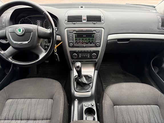 Skoda Octavia 8 of 11