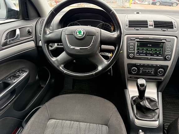 Skoda Octavia 9 of 11