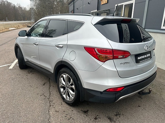 Hyundai Santa Fe 4 of 13