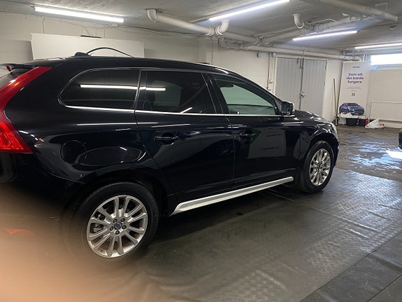 Volvo XC60 5 of 27
