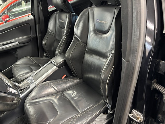 Volvo XC60 13 of 27