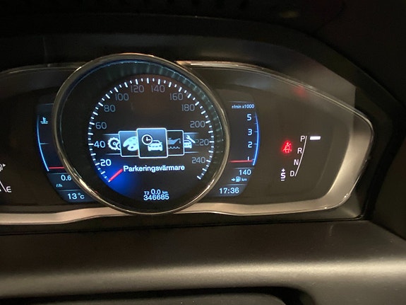 Volvo XC60 17 of 27