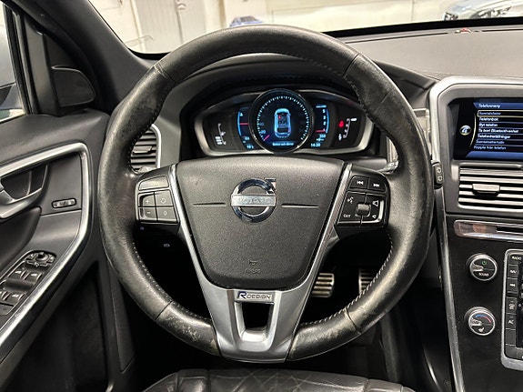 Volvo XC60 16 of 27