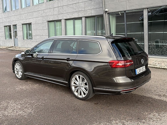 Volkswagen Passat 5 of 5