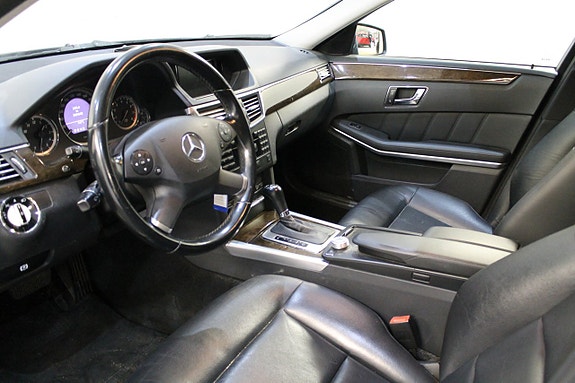 Mercedes-Benz E250 10 of 10