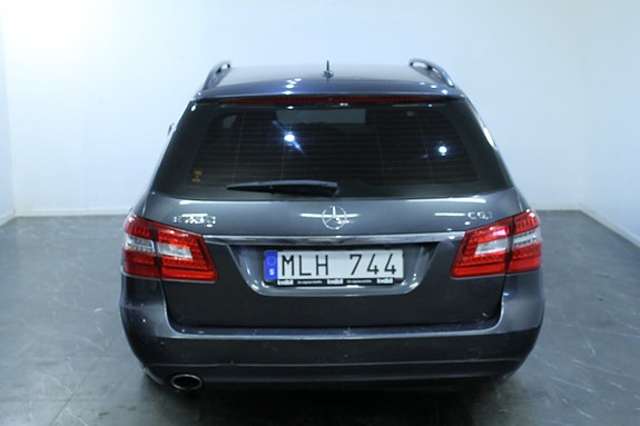 Mercedes-Benz E250 7 of 10