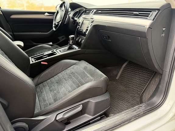 Volkswagen Passat 12 of 18