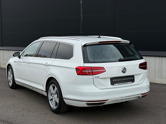 Volkswagen Passat 8 of 18