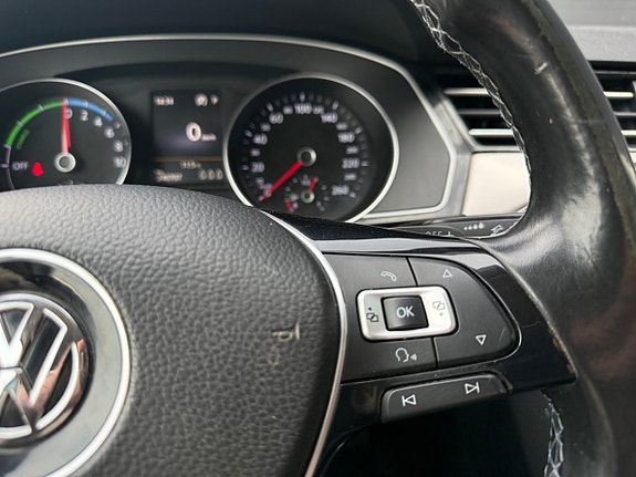 Volkswagen Passat 18 of 18