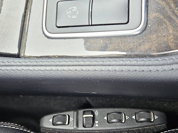 Mercedes-Benz CLS350 21 of 24